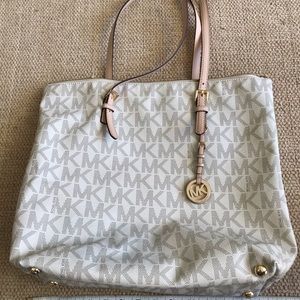 Michael Kors tote